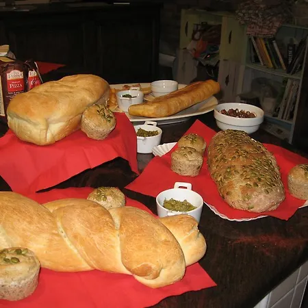 Agriturismo La Rovere Farm stay *